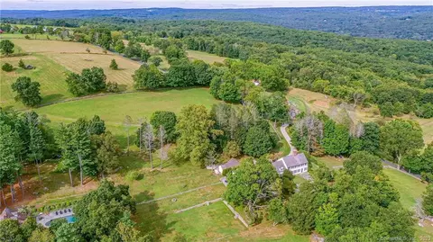 125 Town Line Rd, Bridgewater, CT 06752
