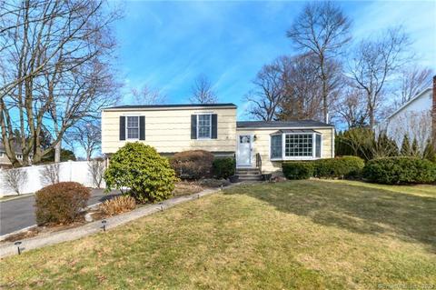 15 Duke Dr, Stamford, CT 06905
