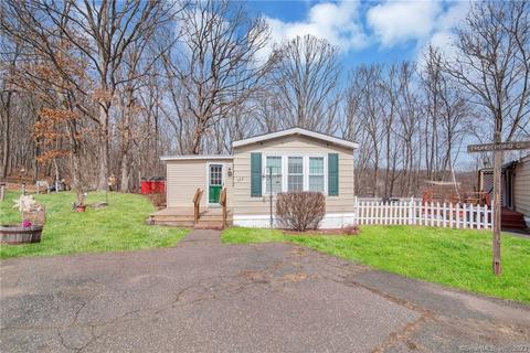 113 Thunderbird Dr, Naugatuck, CT 06770