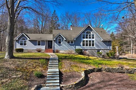 2560 Congress St, Fairfield, CT 06824