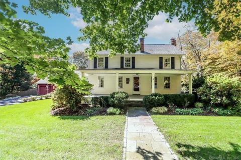 90 Riverside Rd, Newtown, CT 06482