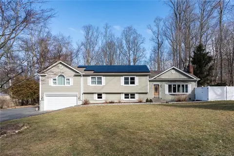 68 Harvester Rd, Monroe, CT 06468