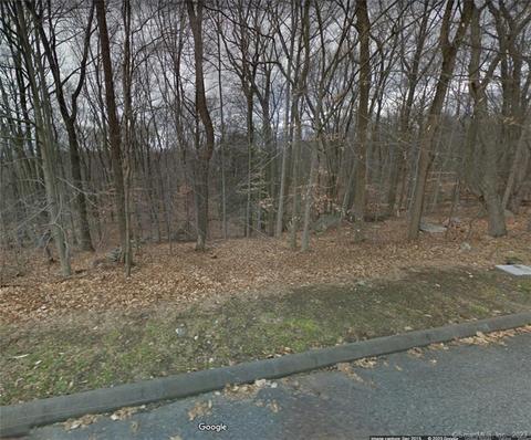 26 South Brook Drive, Stamford, CT 06904