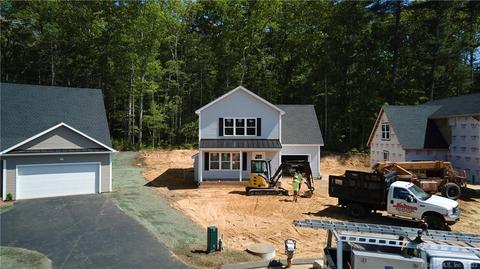 36 Jordan Ln, Colchester, CT 06415