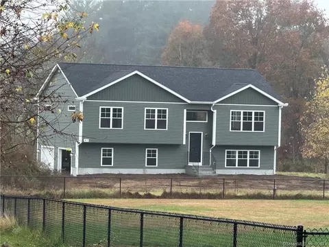 85 Wauregan Rd, Brooklyn, CT 06234