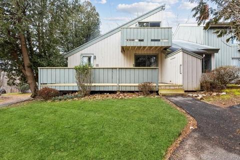 17 Polpis Ln #17, Guilford, CT 06437