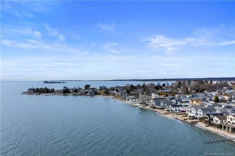 31 Deerfield Ave, Milford, CT 06460
