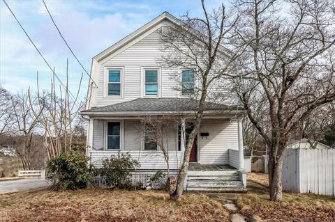 102 Mitchell St, Groton, CT 06340