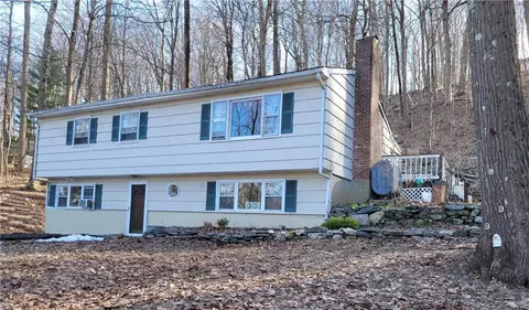 69 Grandview Dr, Ridgefield, CT 06877