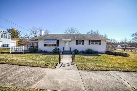 15 Hodder Dr, Hamden, CT 06514