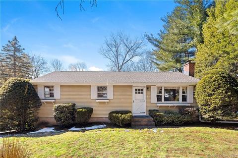437 Jerome Ave, Burlington, CT 06013