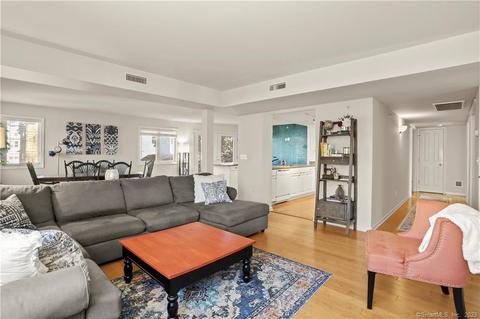 3250 Fairfield Ave #216, Bridgeport, CT 06605