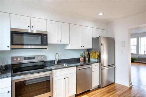 833 Summer St #3D, Stamford, CT 06901