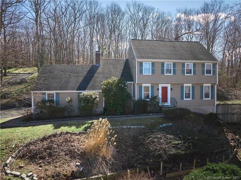 109 Leatherman Trl, Hamden, CT 06518