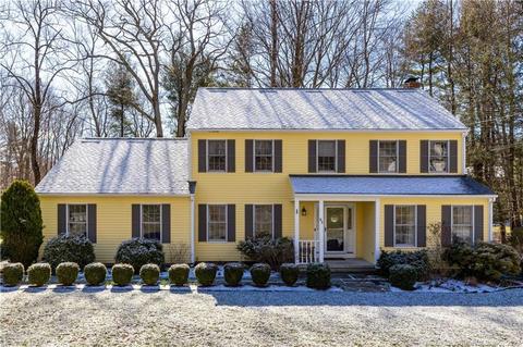 65 Amanda Ln, Naugatuck, CT 06770