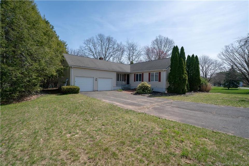 10 Hilltop Farms Ln, East Hartford, CT 06118 30 Photos Movoto