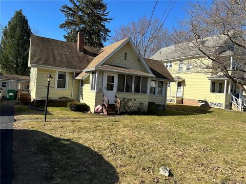 57 South St, Cromwell, CT 06416