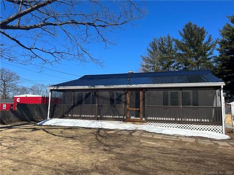 418 Spring St, Windsor Locks, CT 06096 photo 1