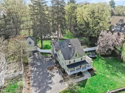 81 Compo Rd S, Westport, CT 06880