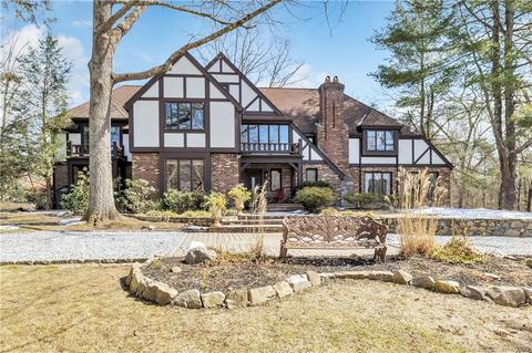 23 Russett Rd, Newtown, CT 06482