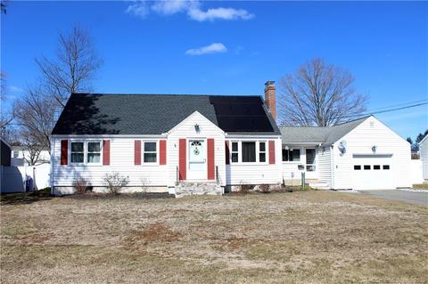 4 Rosewood Ln, Cromwell, CT 06416