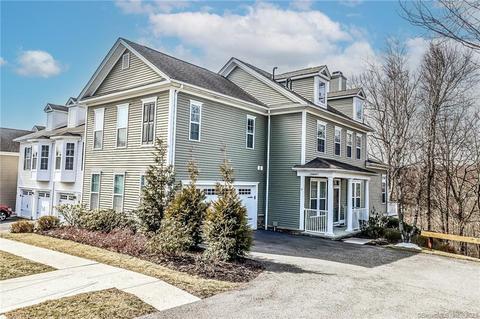 17 Rivington Way #17, Danbury, CT 06810