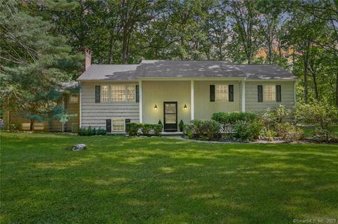 3 Ledgebrook Ct, Weston, CT 06883