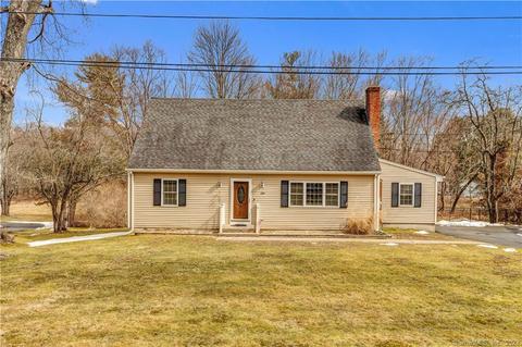134 Wadhams Rd, Bloomfield, CT 06002