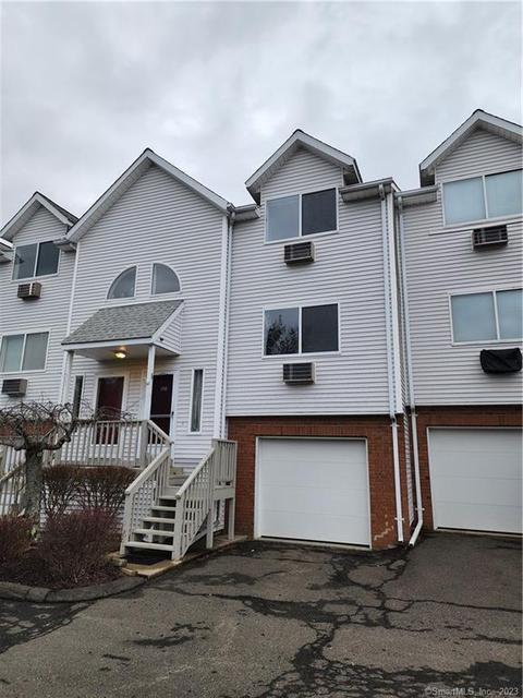 925 Oronoke Rd #19D, Waterbury, CT 06708