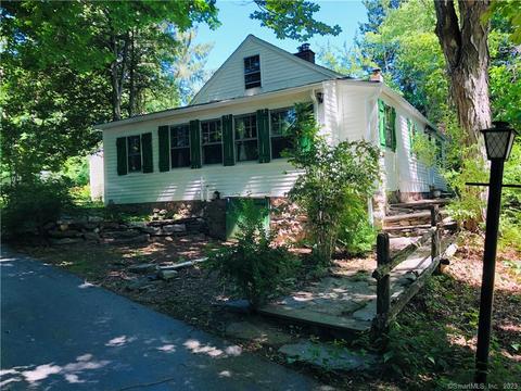 90 Vergason Ave, Norwich, CT 06360