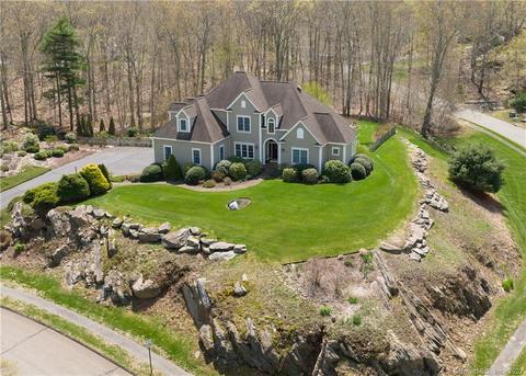 1 Whittemore Pl, Westbrook, CT 06498