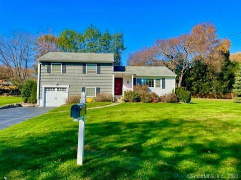 7 Esquire Rd, Norwalk, CT 06851