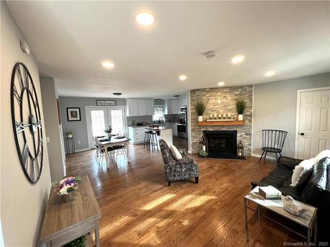 360 Atkins St, Middletown, CT 06457