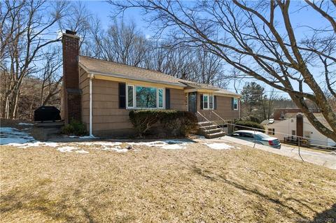 54 Piping Rock Dr, Waterbury, CT 06706