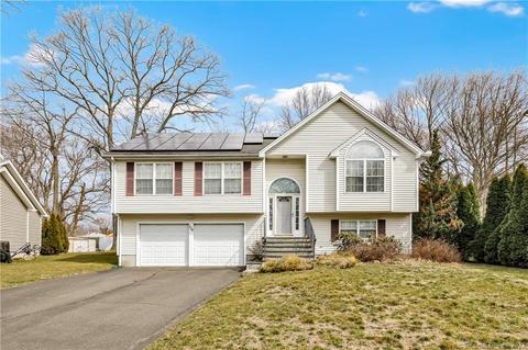 110 Lindas Run, Stratford, CT 06615