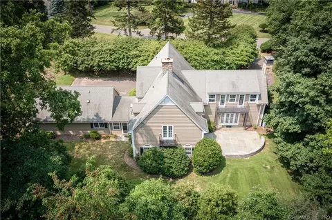 123 Starin Dr, Stamford, CT 06902