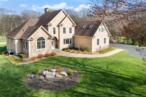 19 Perkins Farm Rd, Waterford, CT 06385