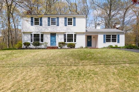 8 Marion Dr, East Lyme, CT 06333