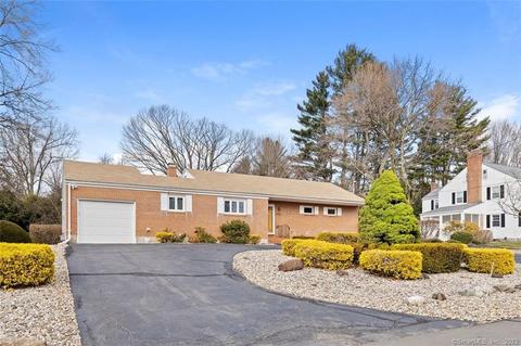 54 Pioneer Dr, West Hartford, CT 06117