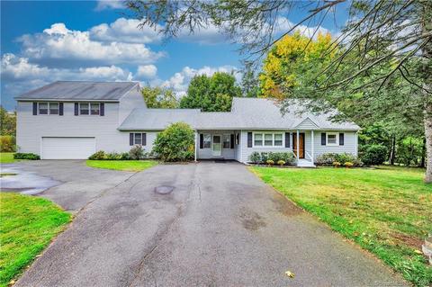 15 Cardinal Dr, Wallingford, CT 06492