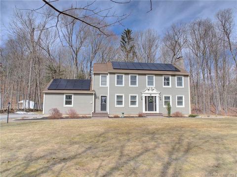 60 Mountain Ridge Dr, Coventry, CT 06238