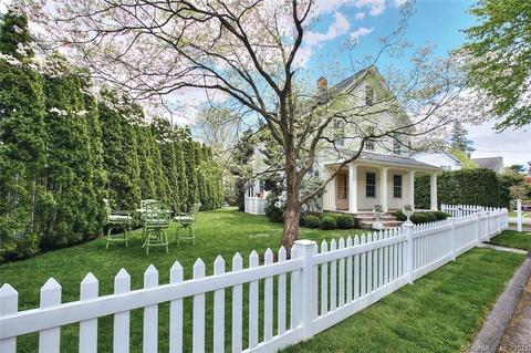 39 River St, Fairfield, CT 06890