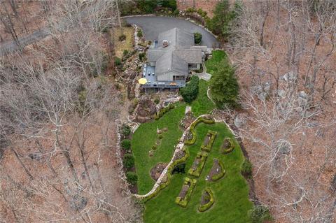 17 Pent Rd, Weston, CT 06883
