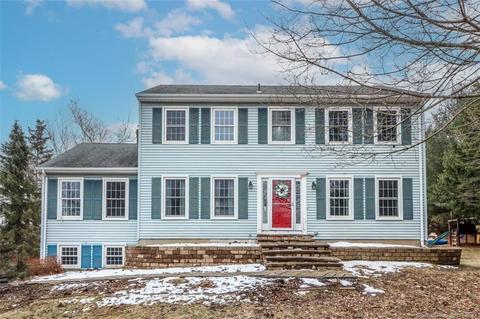 2 Bonnie Vu Ln, New Milford, CT 06776