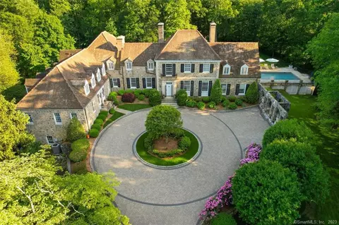 225 Tokeneke Rd, Darien, CT 06820