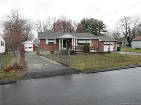 4 Rosewood Ln, Bloomfield, CT 06002