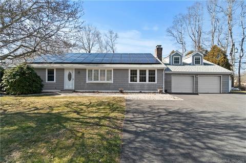 12 Beechwood Ln, Old Lyme, CT 06371