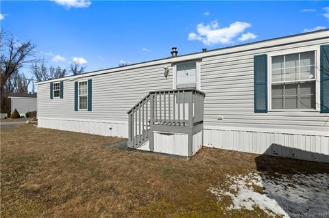 301 S Main St #39A, Newtown, CT 06470