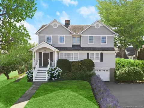 26 Shore Acre Dr, Greenwich, CT 06870