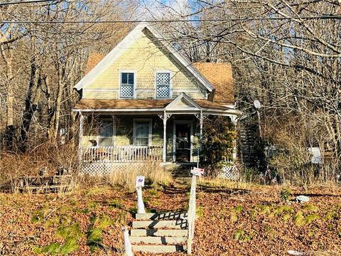524 Main St, Killingly, CT 06239 photo 1